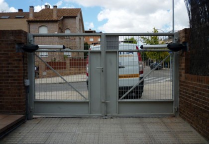 Puertas de garaje en Pinto