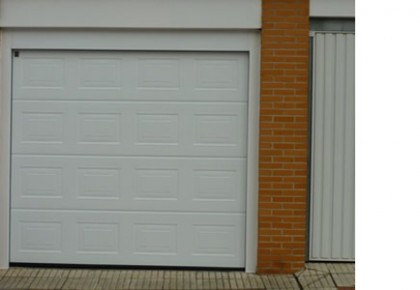 Puertas de garaje en Moraleja de Enmedio