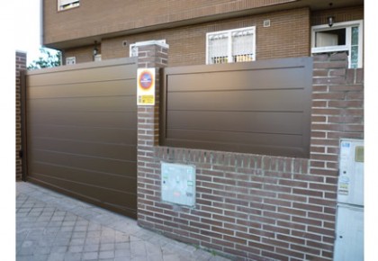 Instalación Puerta Abatible en Boadilla del Monte